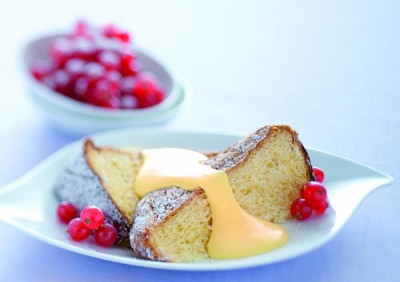 Pandoro con crema di zabaione allo zafferano